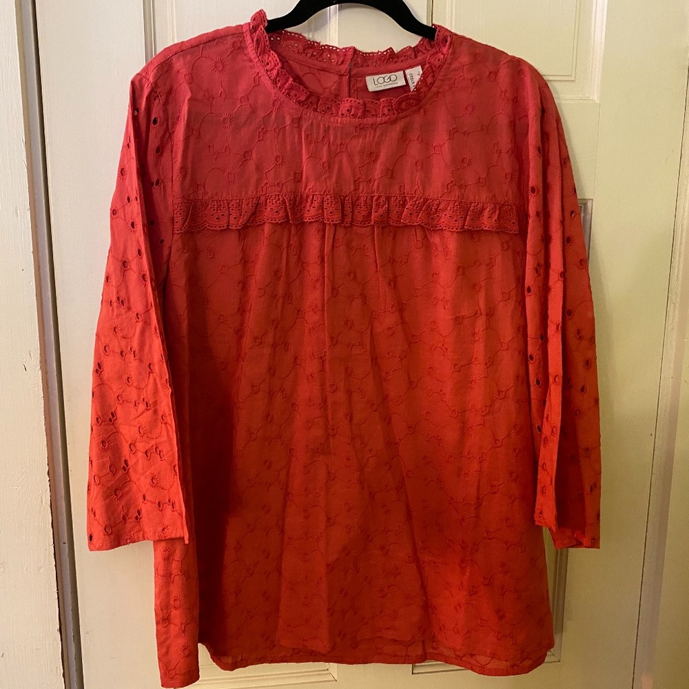 Logo Lori Goldstein red eyelet top NWOT size L